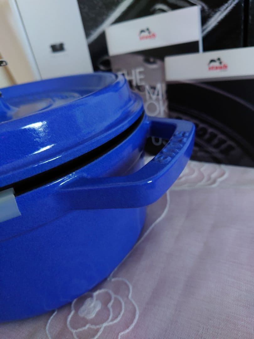 【美品】Staub ピコ・ココット　ラウンド　ブルーベリー22cm