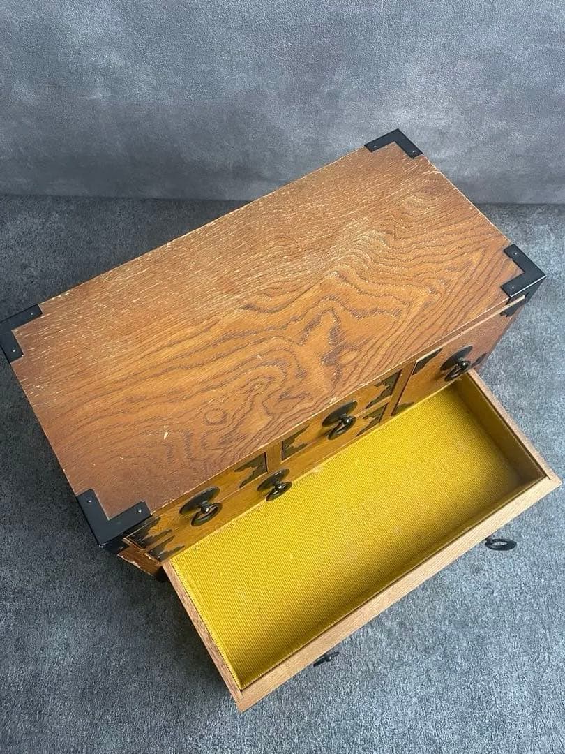 昭和レトロな木製小箪笥