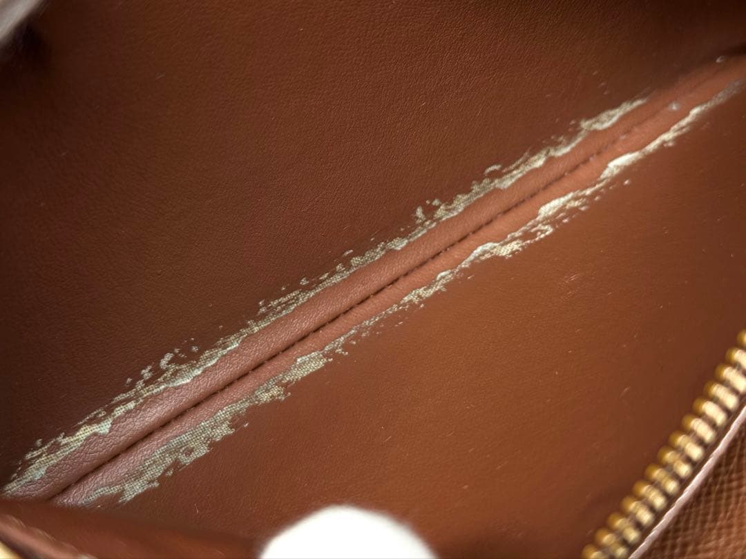 LOUIS VUITTONルイヴィトン　ジッピーウォレット長財布