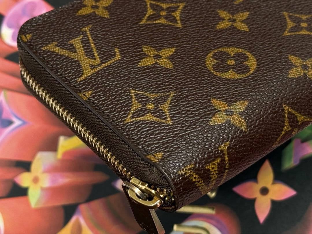 LOUIS VUITTONルイヴィトン　ジッピーウォレット長財布