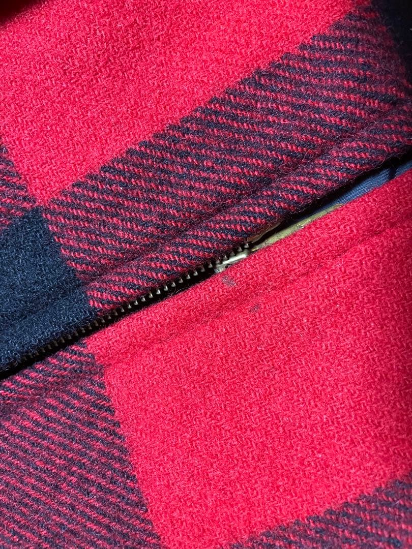 Woolrich レッド・ブジャケット