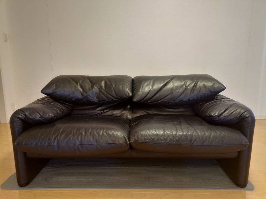 カッシーナ・マラルンガ黒革 ブラックレザー 2人掛けソファ