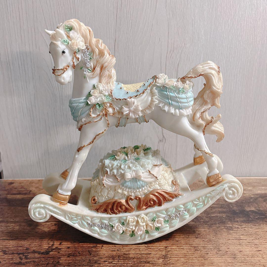 ロイヤルカルーセル オルゴール 馬 置物