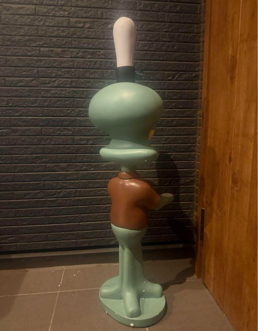 スポンジボブ　イカルゴ　置き物　オブジェ