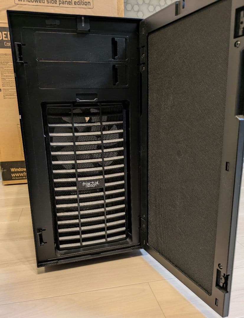 FractalDesign Define R5 Window　黒 元箱、備品あり