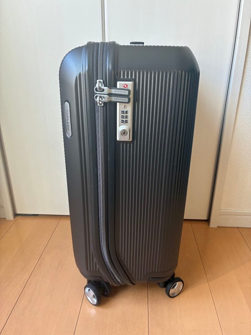 美品　サムソナイト スーツケース アークスピナー55 機内持ち込み TSA 四輪