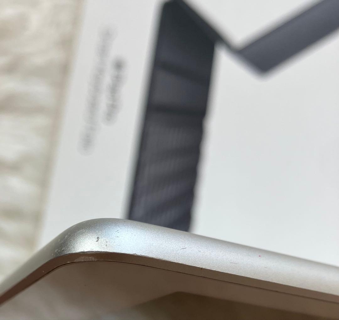 【完動品】iPad 第5世代 32GB SIMフリー 【すぐ発送】【付属品】