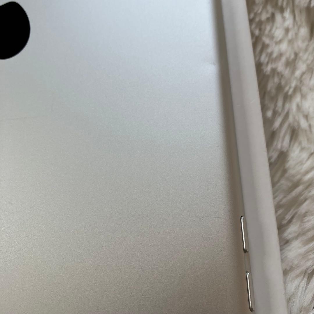 【完動品】iPad 第5世代 32GB SIMフリー 【すぐ発送】【付属品】