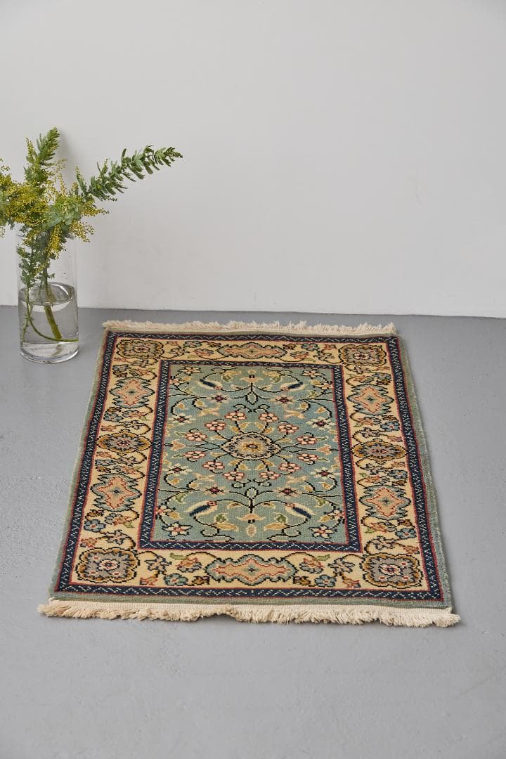 ヴィンテージラグ　ペルシャ絨毯　ナイン産（101×64cm）水色　青　黄　赤　緑