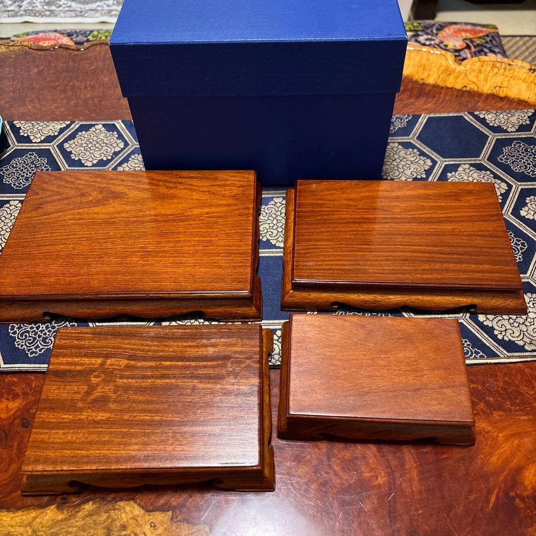 台座四点青い箱付き