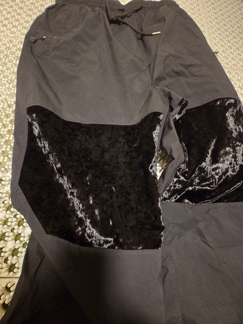 Libeliceのスノーパンツ ベロア黒