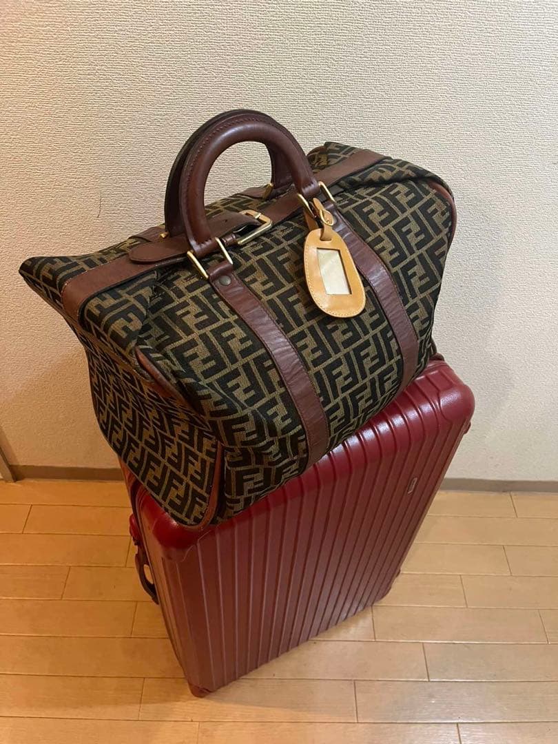 Fendi ロゴトートバッグ ネームタグ付き rimowa bag