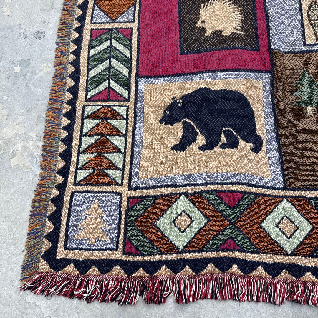 ハリネズミ　ヘラジカ　オオカミ　クマ　マルチカバー　ラグ　185x125