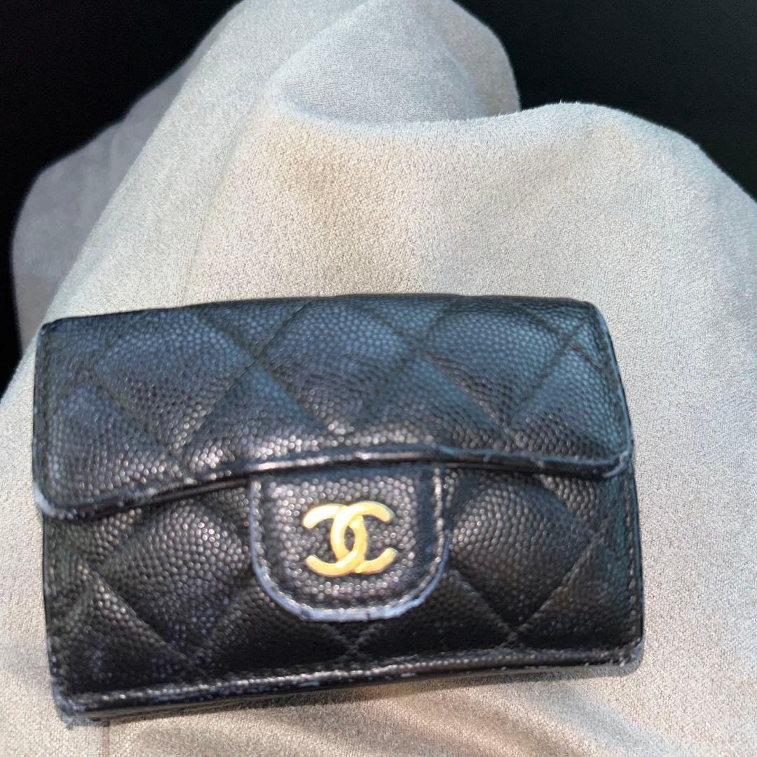 CHANEL キャビアスキン　ミニ財布