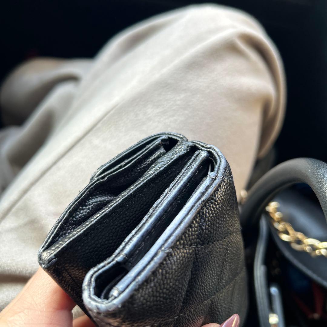 CHANEL キャビアスキン　ミニ財布