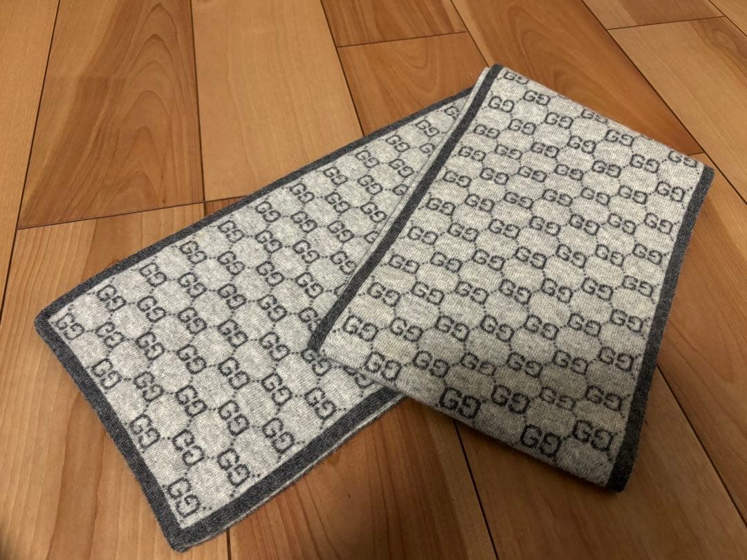 【値下げ】GUCCI ロゴマフラー グレー/アイボリー