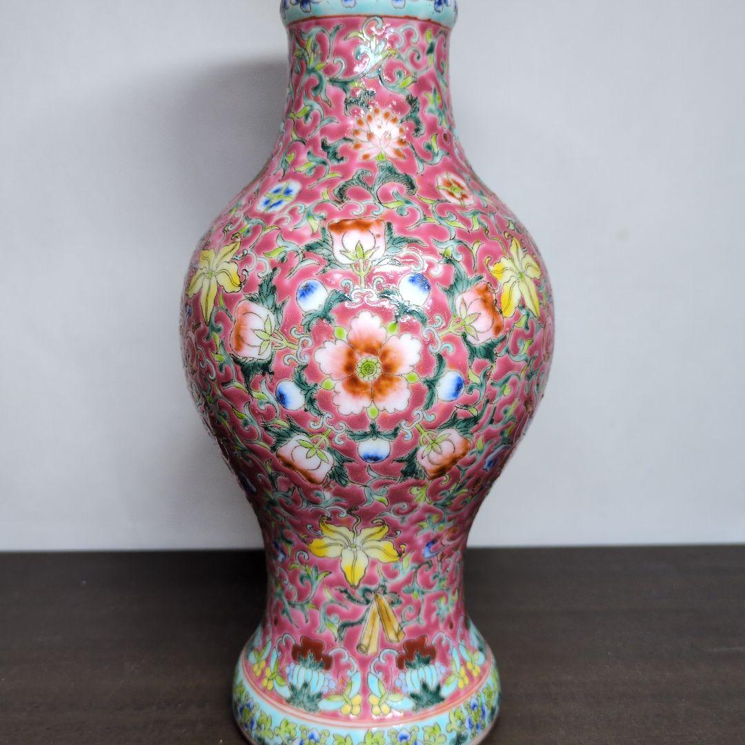 大清光緒年製 款 五彩 花唐草文 瓶 高さ約29cm