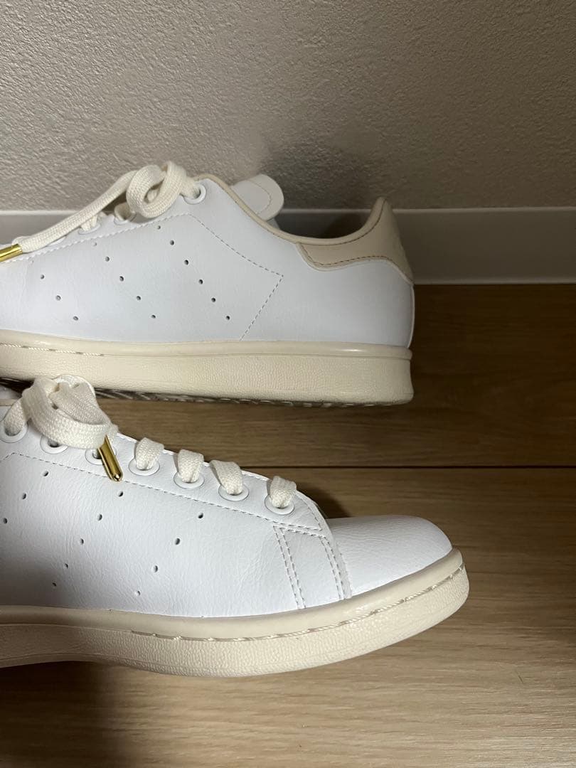アディダス　スタンスミス　adidas stansmith トゥモローランド