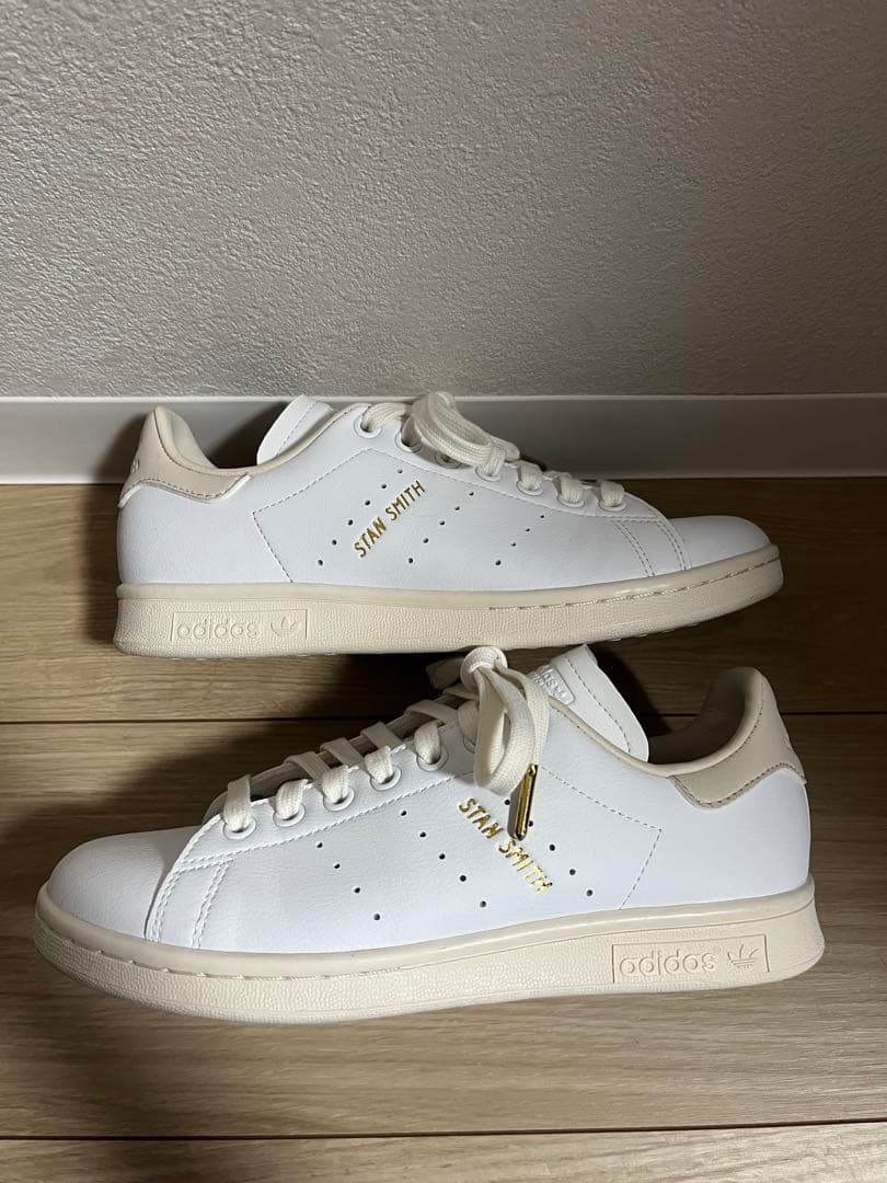 アディダス　スタンスミス　adidas stansmith トゥモローランド