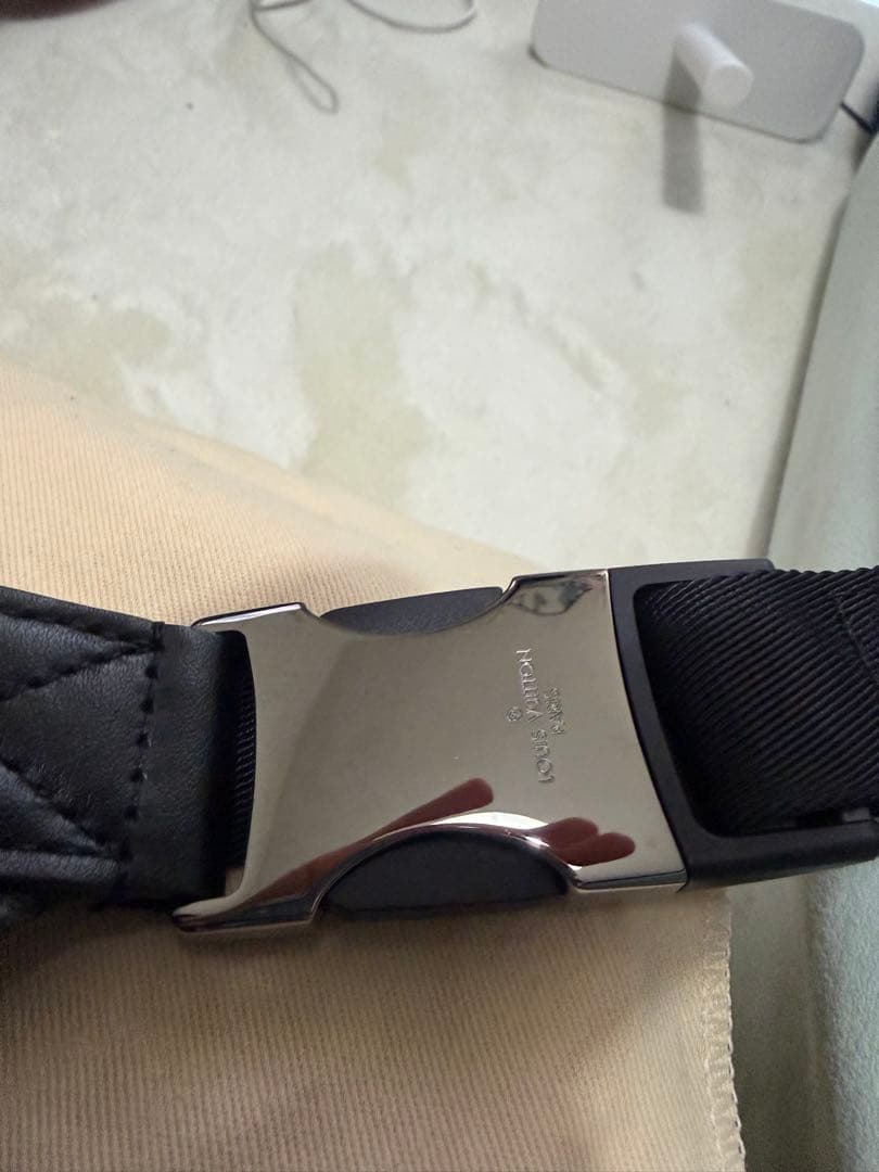 LOUIS VUITTON ディスカバリーバムバック