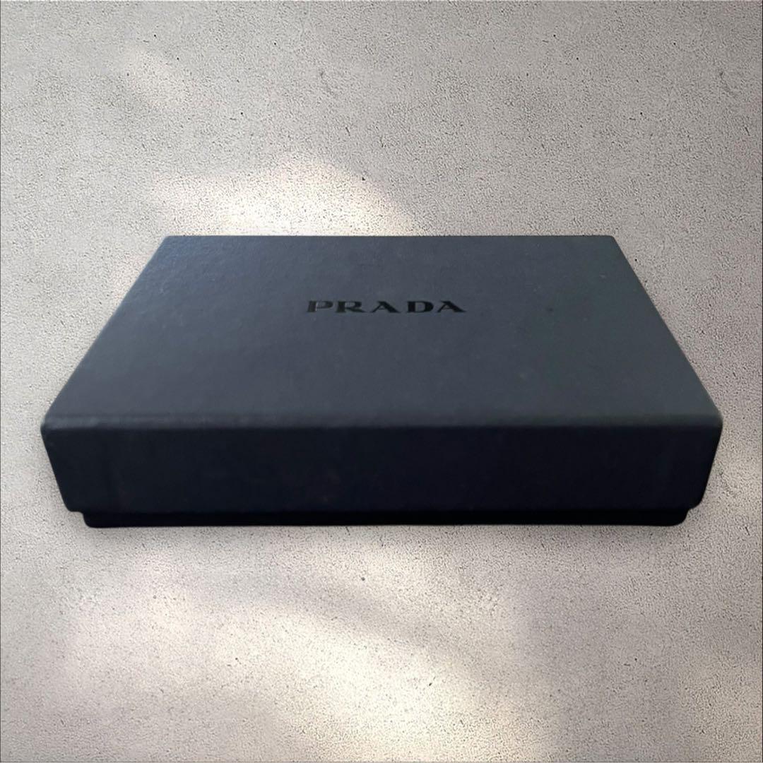 PRADA キーケース 箱付き ブラック 高級感 美品