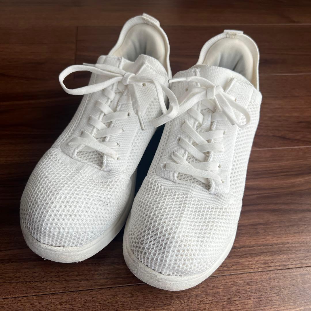 ラクバキ　ソフトスニーカー　ホワイト　L 23.5cmから24cm