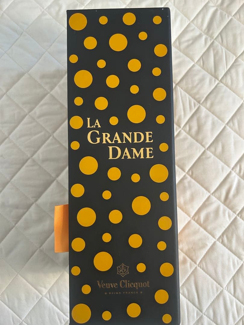 ヴーヴ クリコ 草間彌生コラボ La Grande Dame シャンパン