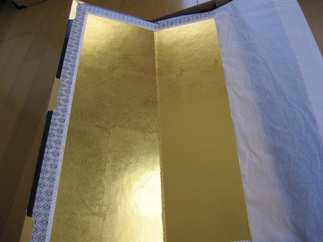 ② 雛人形　七段飾り（雛人形、御屛風、毛氈）