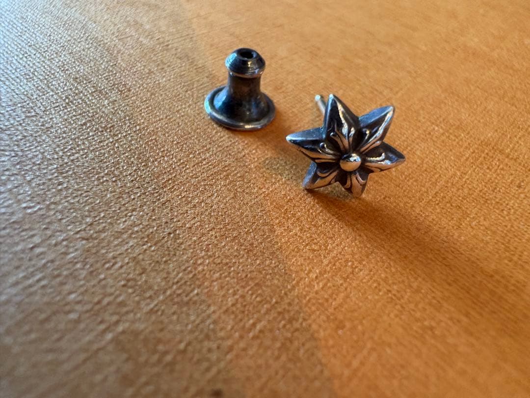 クロムハーツ　ピアス　スター