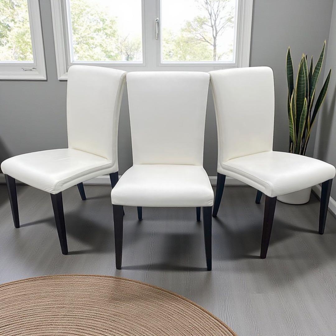 ◇②Poltrona Frau vittoria ダイニングチェア