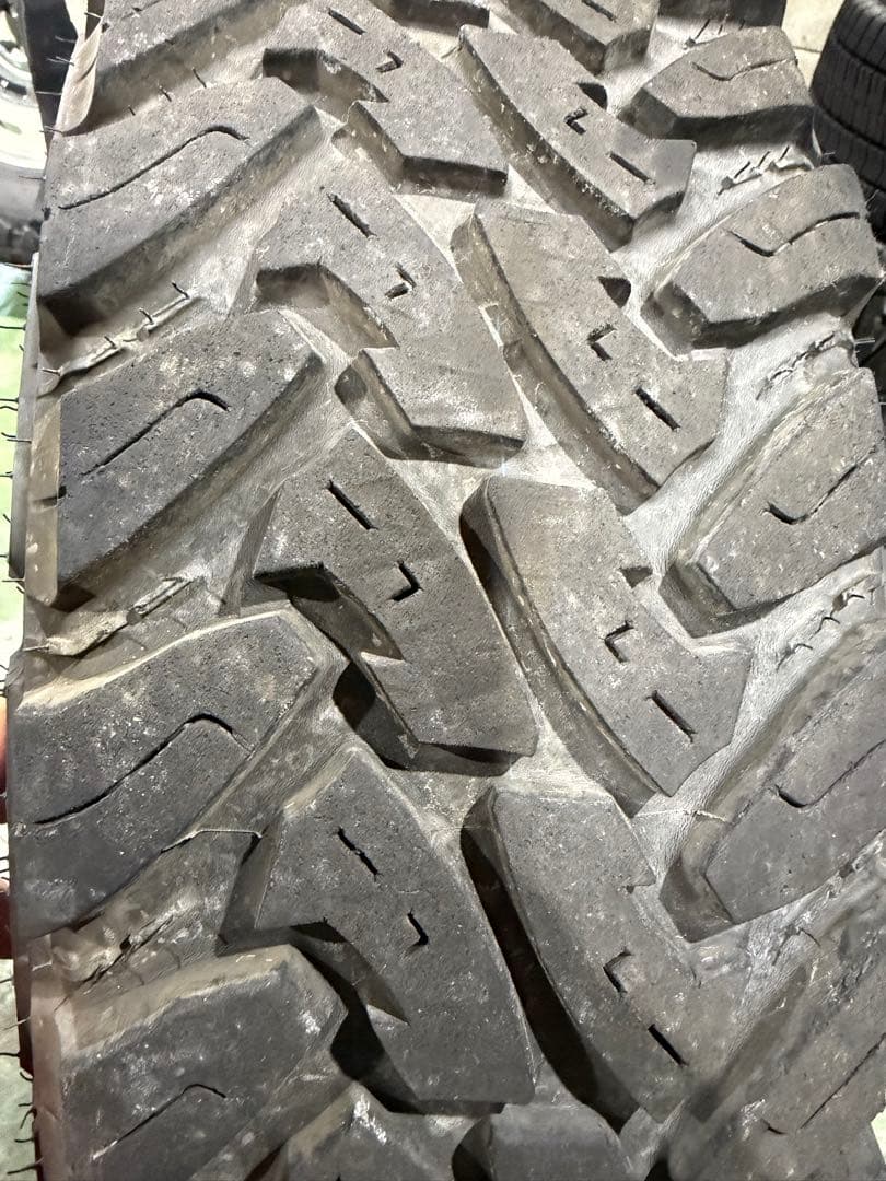 トーヨー オープンカントリーMT 235/85R16 ランクル70等 ナロー