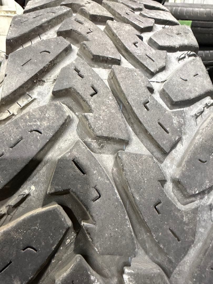 トーヨー オープンカントリーMT 235/85R16 ランクル70等 ナロー