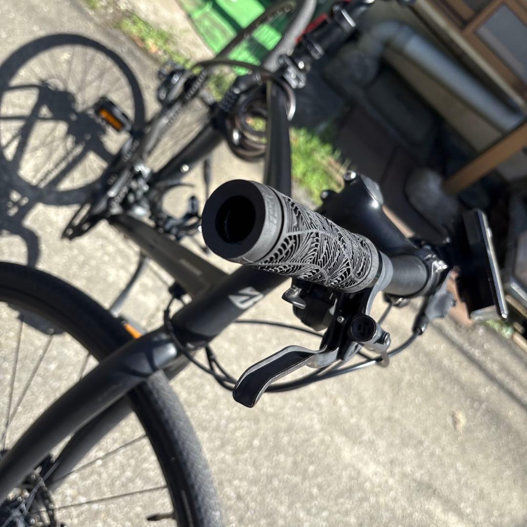 クロスバイク RL1油圧式ディスクブレーキ 8段変速