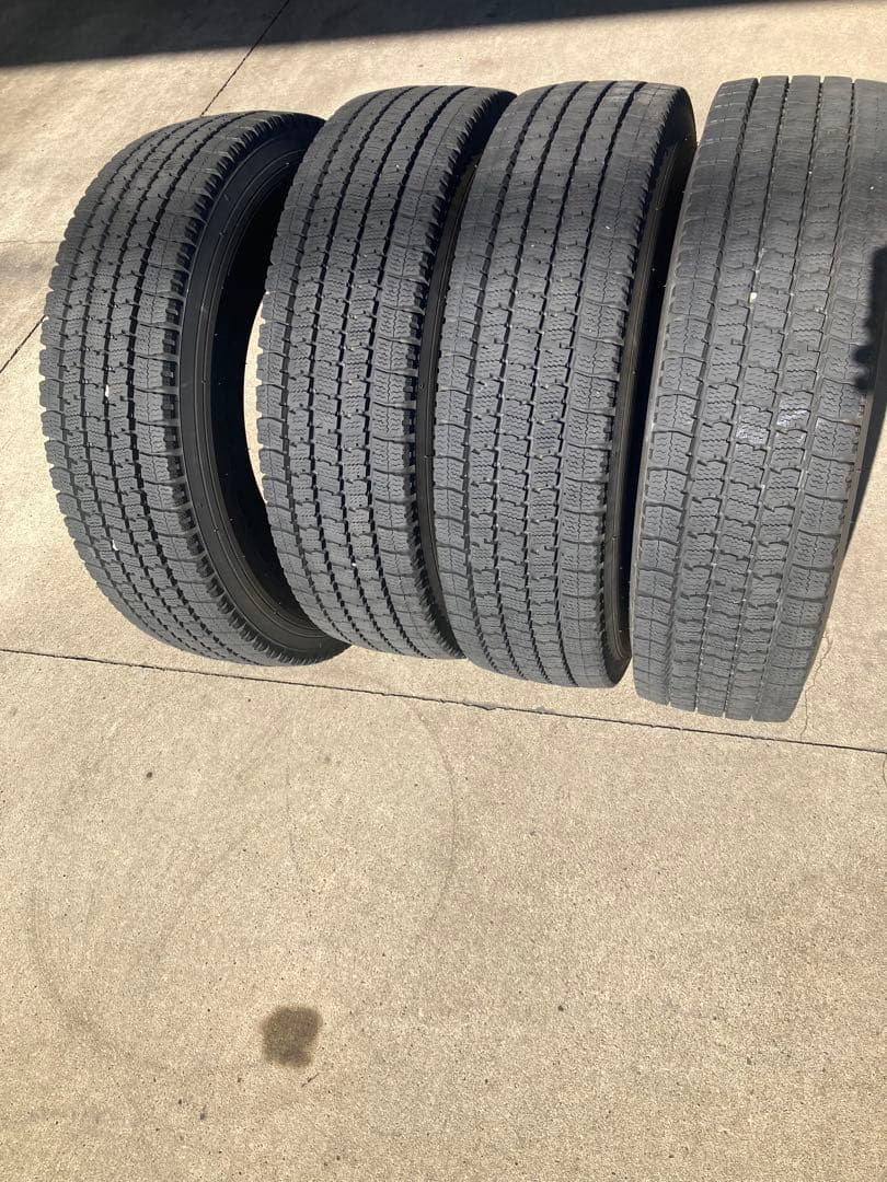 タイヤ・ホイール 215/85R16 M935