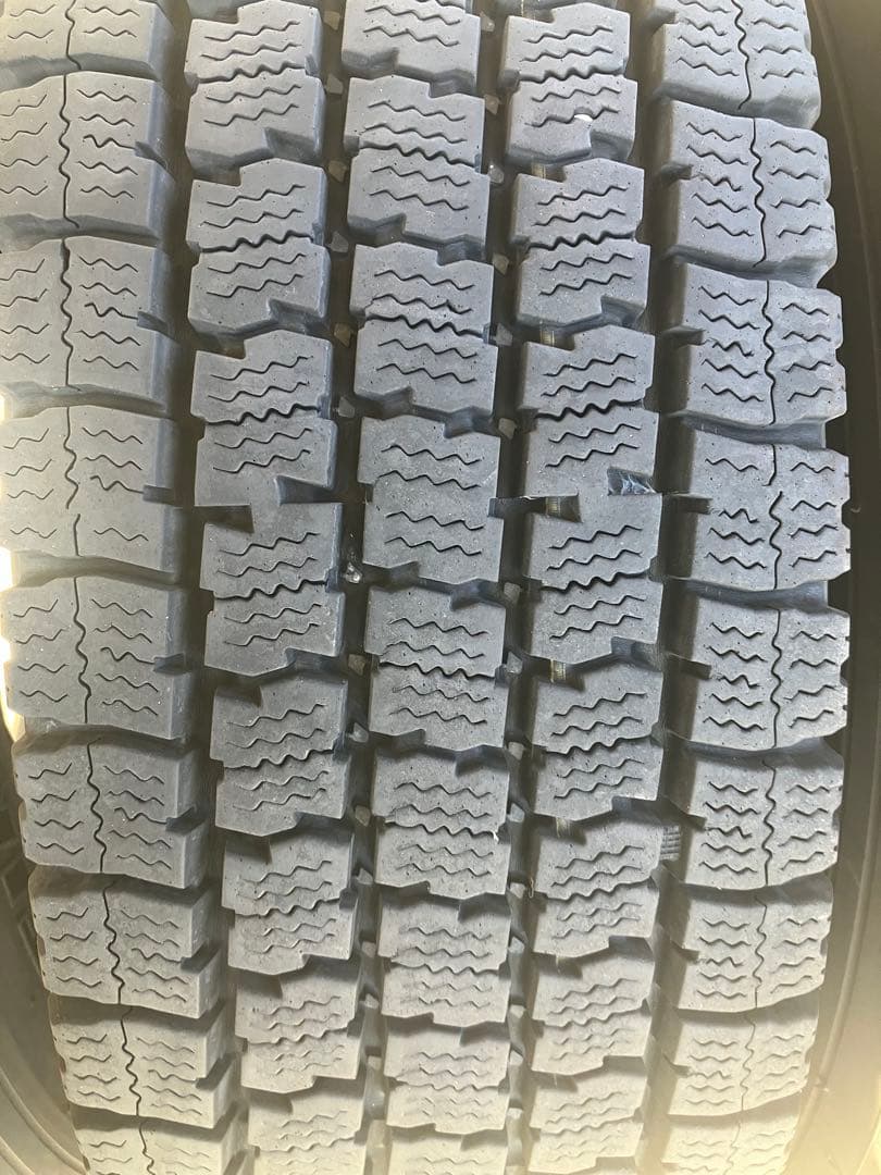 タイヤ・ホイール 215/85R16 M935