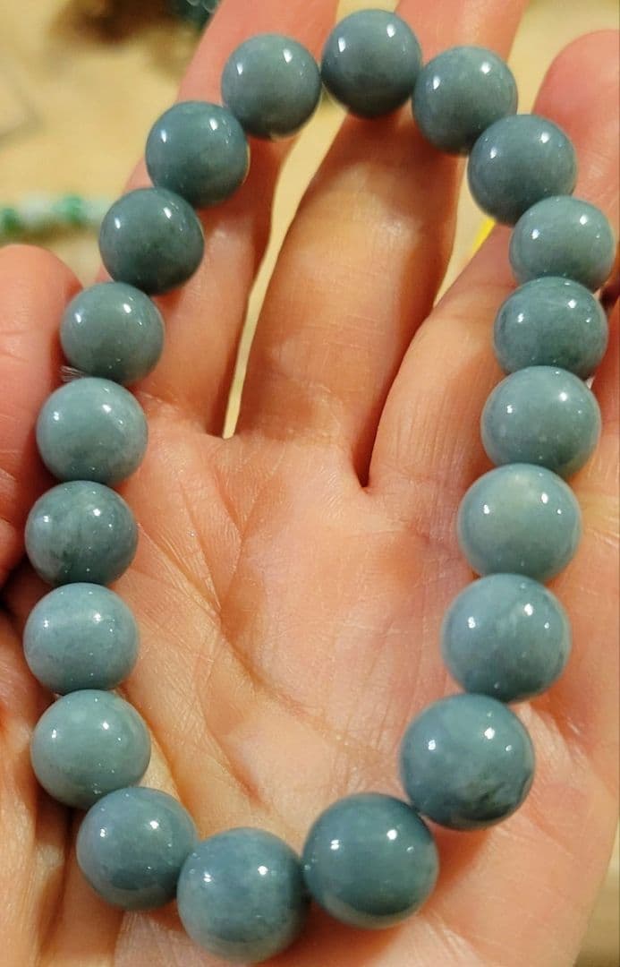 月末特価！極上！潤艶美麗！糸魚川翡翠☆ブルーー翡翠ブレスレット☆ラスト１点