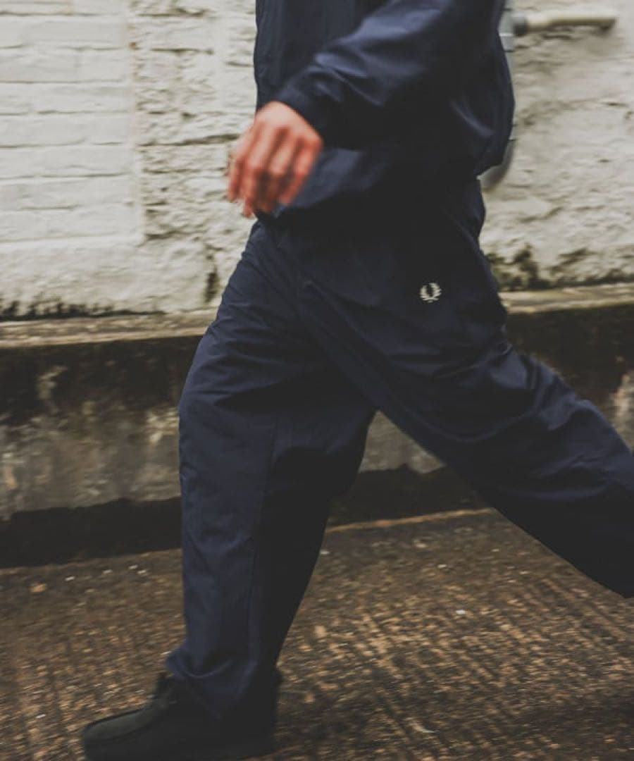 Fred Perry BEAMS 別注　ネイビー シェルパンツ