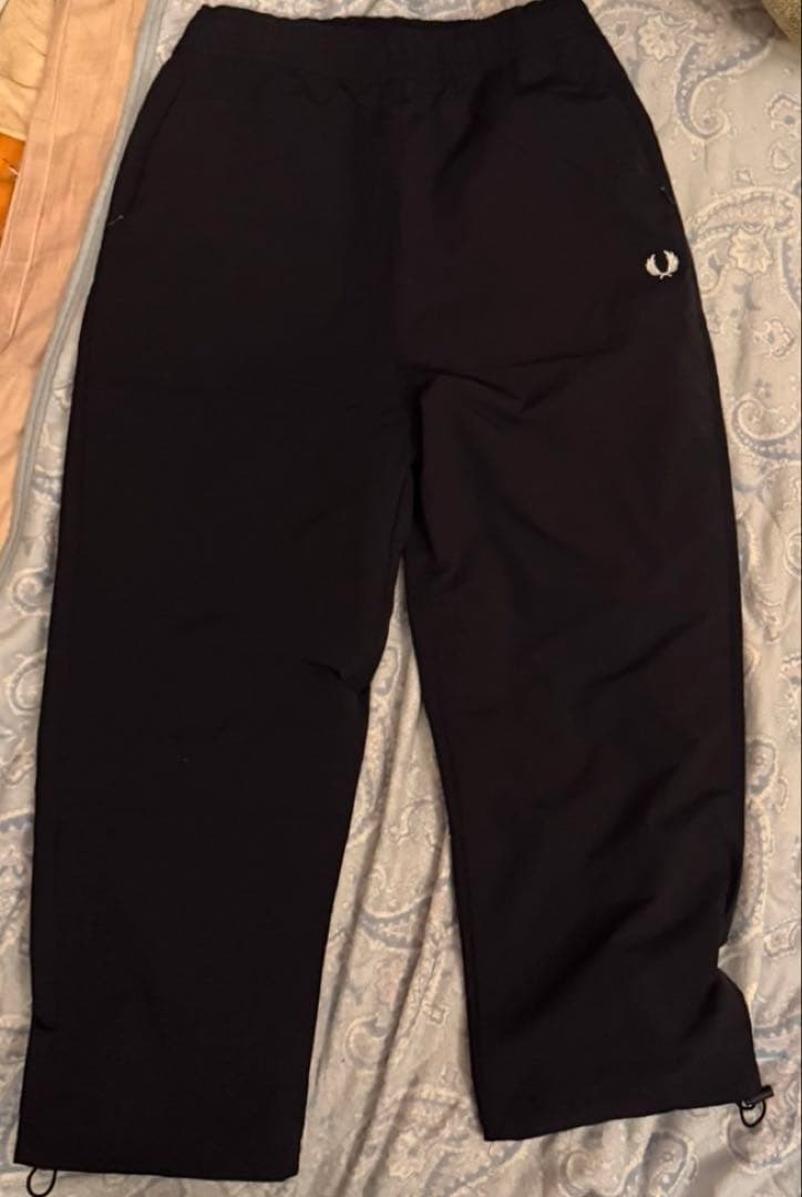 Fred Perry BEAMS 別注　ネイビー シェルパンツ