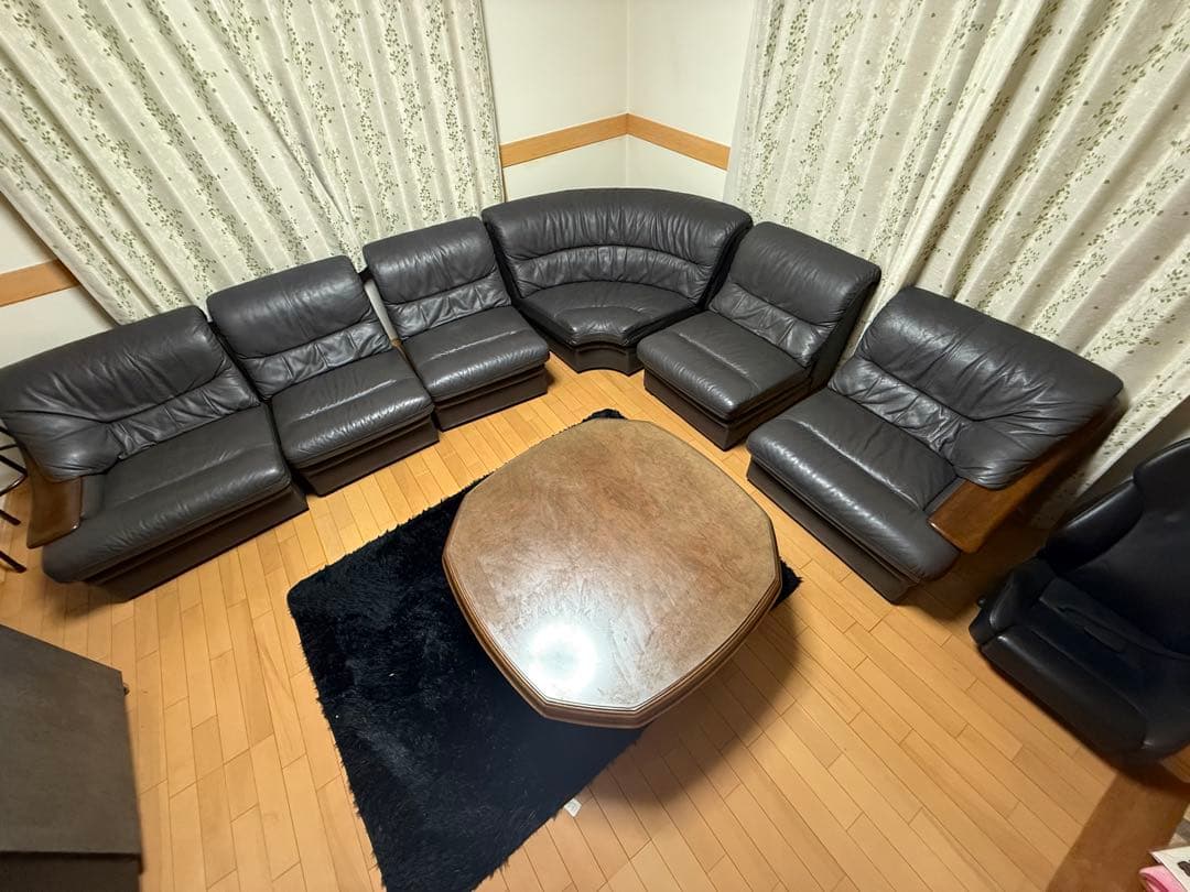 高級 株式会社　アサヒソファー　家具　5〜6人掛け