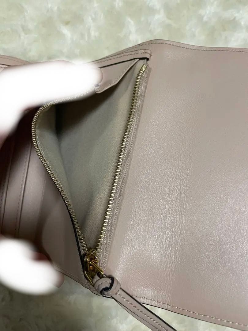 Chloeクロエ 三つ折り 財布 ピンク アルファベット レザー 財布 ブランド