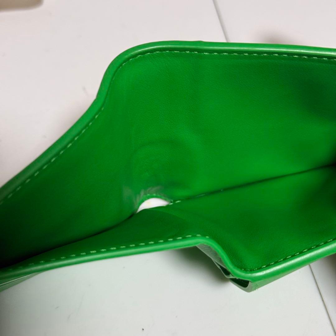 未使用級✨ボッテガヴェネタ　カセットイントレチャート二つ折りウォレット