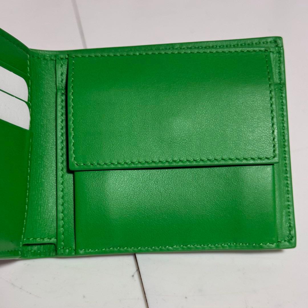 未使用級✨ボッテガヴェネタ　カセットイントレチャート二つ折りウォレット