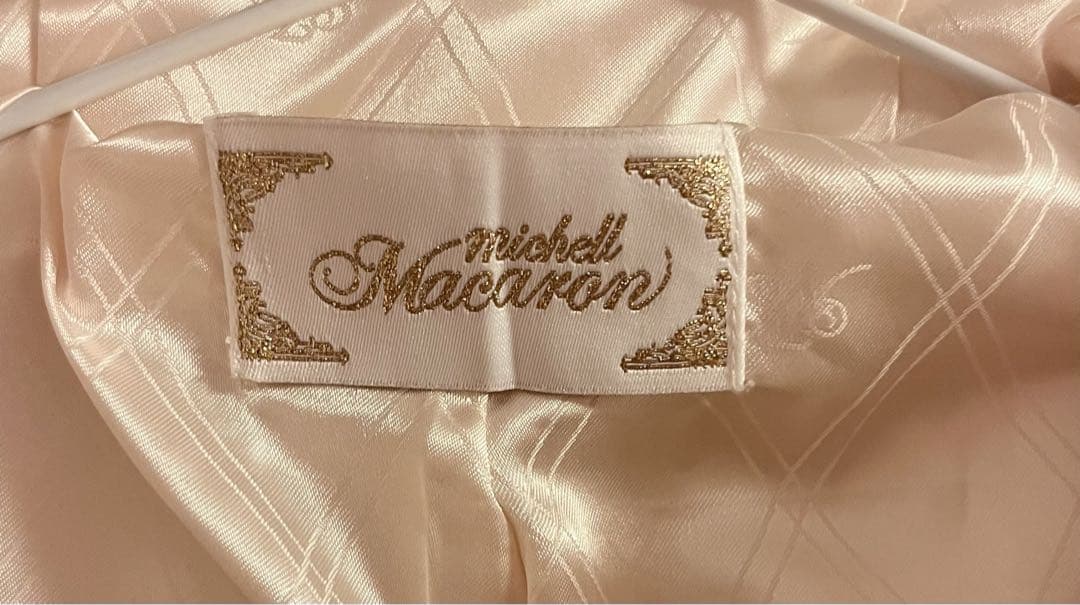 【最終値下げ】 ミシェルマカロン　ダッフルショートコート　ホワイト　フリーサイズ