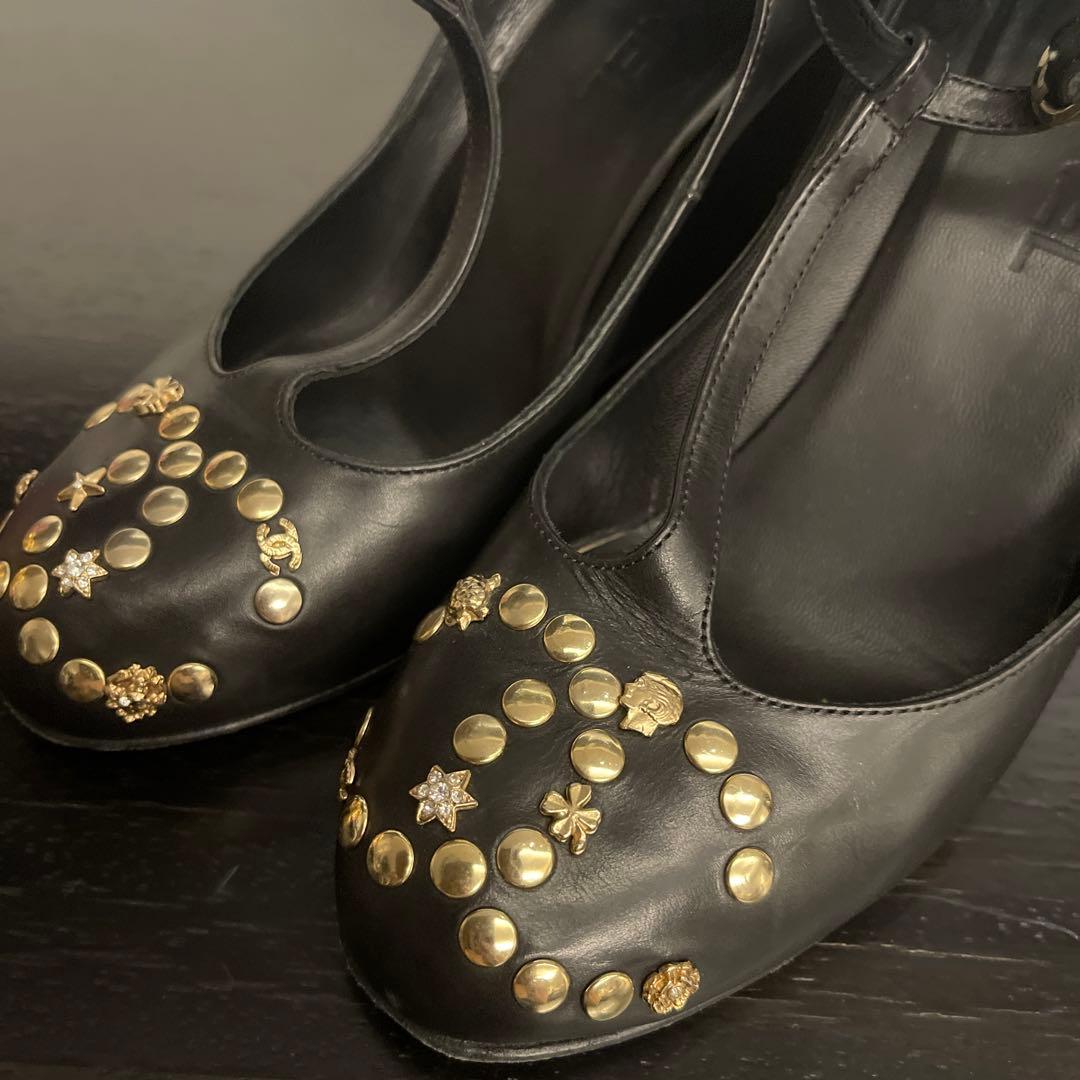 CHANELスタッズ黒シューズ37ハーフ