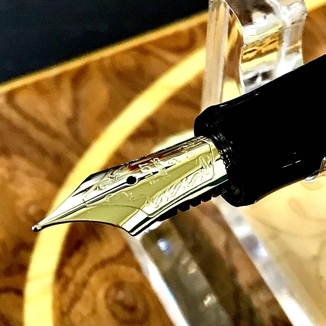 ☆ほぼ新品☆パイロット万年筆の原点☆素晴らしいパイロットカスタム74（ＦＭ)