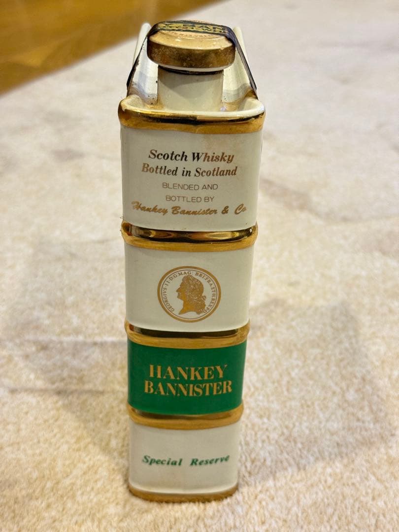 特級 ハンキー バニスター スコッチウイスキー 陶器ボトル ブック型 未開封