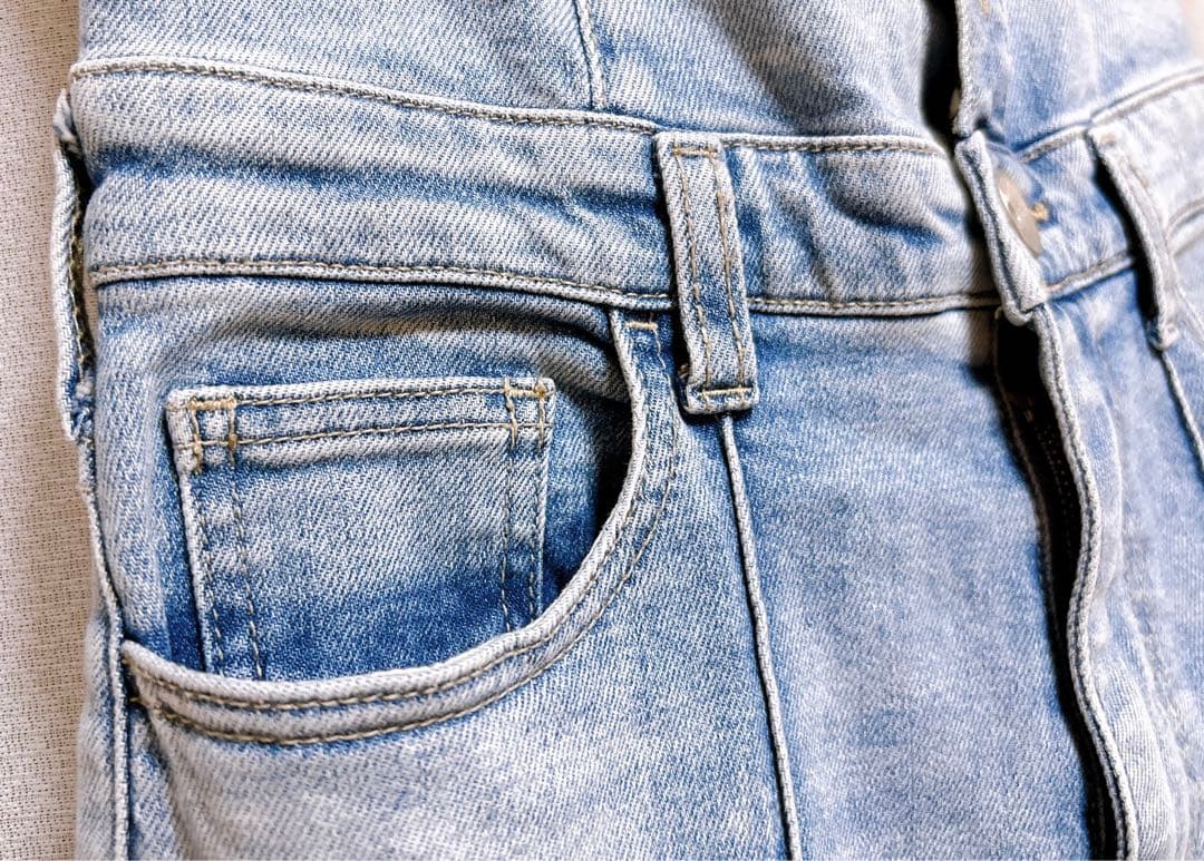 美品◎送料込み◎匿名配送◎ GYDA バックリボン デニムロンパース