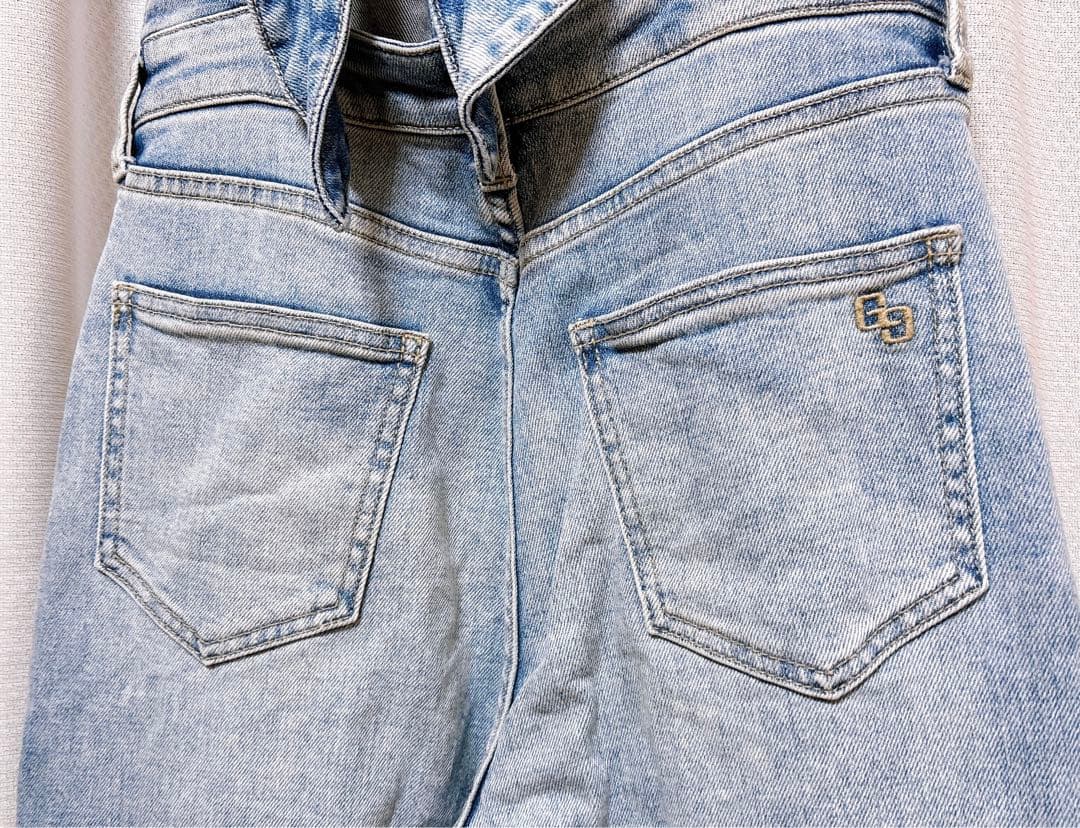 美品◎送料込み◎匿名配送◎ GYDA バックリボン デニムロンパース