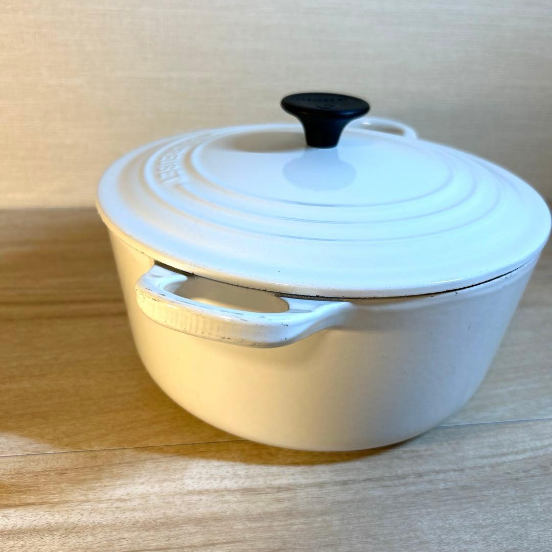 ルクルーゼ　ココットロンド　22cm ホワイト　両手鍋　鍋