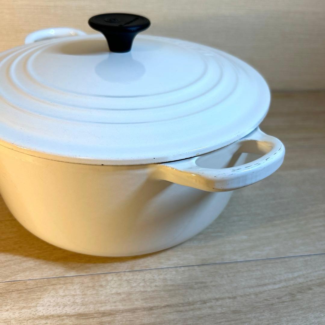 ルクルーゼ　ココットロンド　22cm ホワイト　両手鍋　鍋